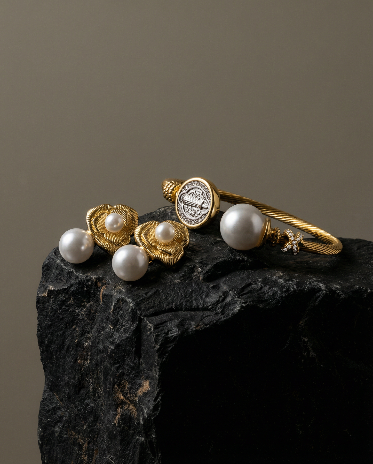 Pearl and St. Benedict Medal Set – Protection in 18K Gold Plating